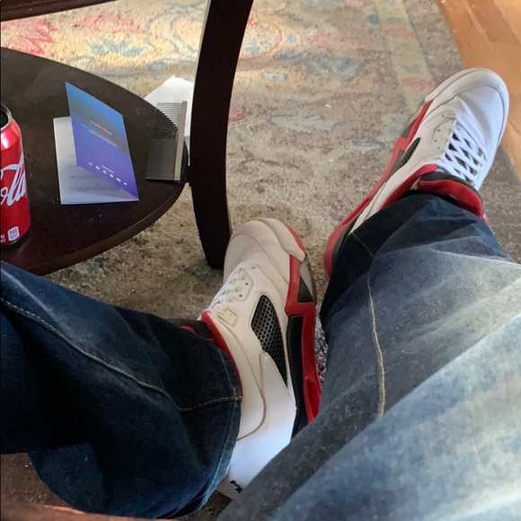Retro Jordan 5 “Fire Red Low” - Picture 2 of 11